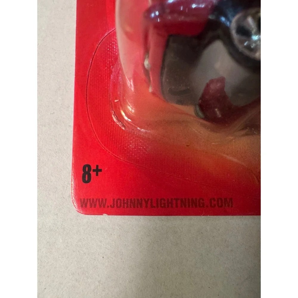 Johnny Lightning 1970 Plymouth HEMI Cuda Red White Release 4 Diecast 53299TP